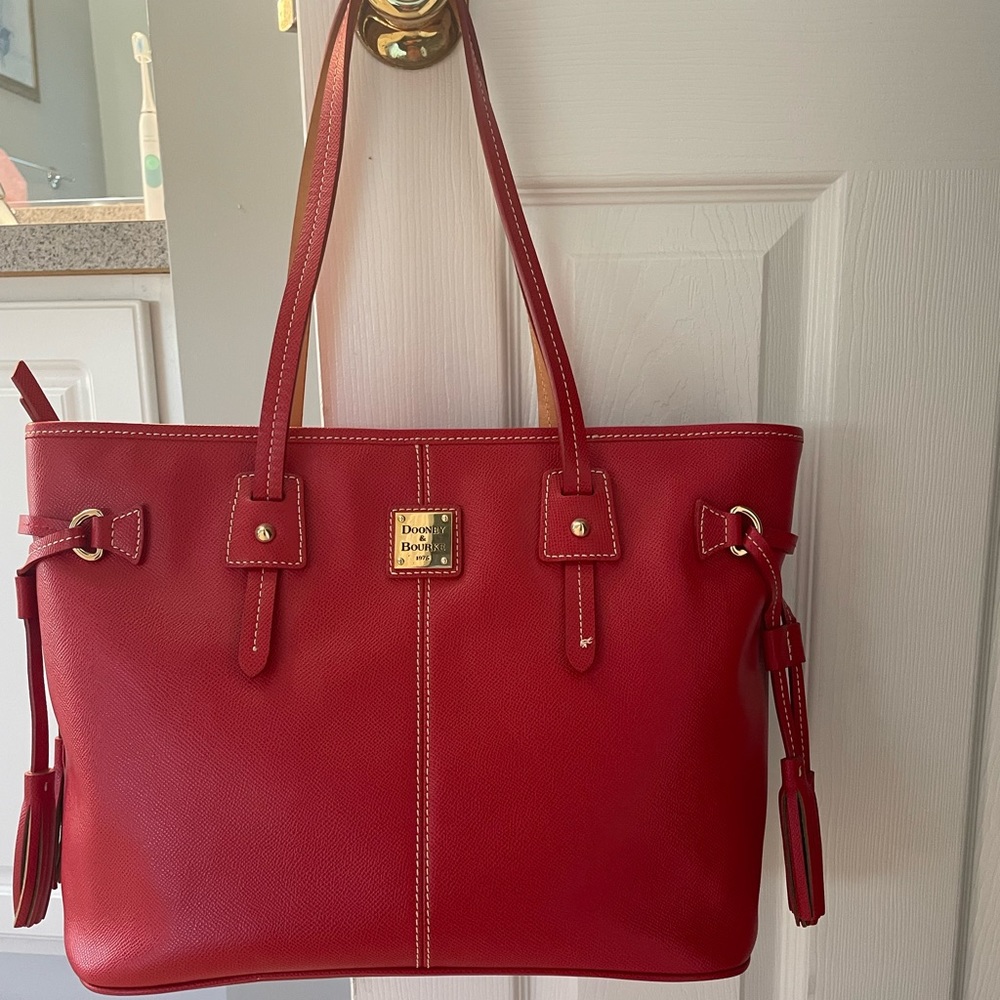 Dooney and Bourke shoulder bag
